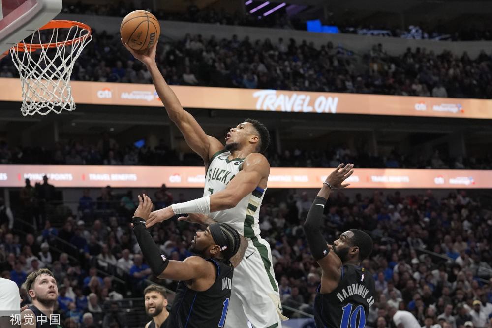 球员再次被 球员再次被